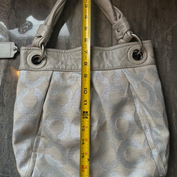Coach silver hand bag - Picture 7 of 12